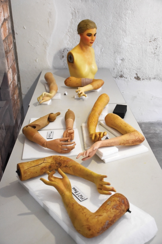 Les mannequins se refont une beauté au Musée Jules baudou